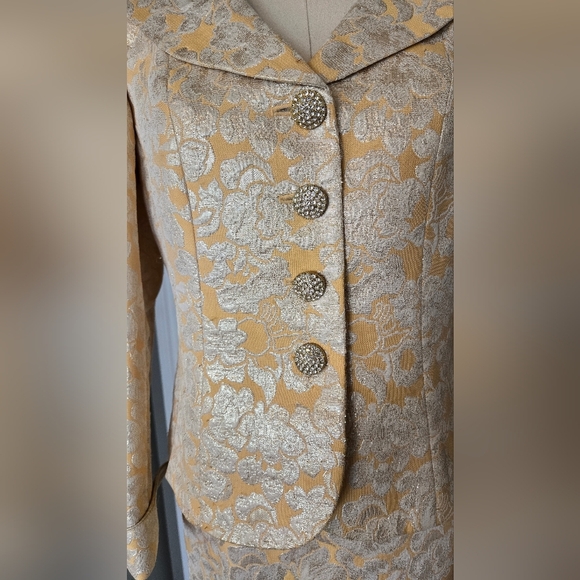 Kasper Yellow & Gold Metallic Skirt Suit - Picture 12 of 14
